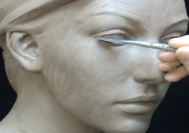 comment sculpter un visage de femme dans de l'argile